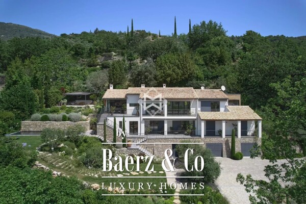 photo 1 Fayence Region: Beautiful property with commanding views of the countryside.