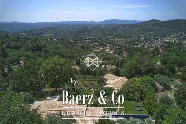 photo 2 Fayence Region: Beautiful property with commanding views of the countryside.
