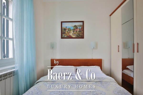 photo 11 Apartment on the Sveti Stefan Beach