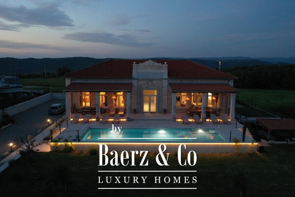 photo 59 Istria, Poreč, luxuriously renovated old school