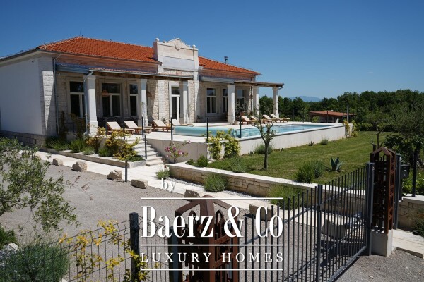 photo 61 Istria, Poreč, luxuriously renovated old school