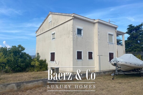photo 4 Zadar, Ugljan/Muline, family house 256 m² by the sea on a plot of 1,600 m²