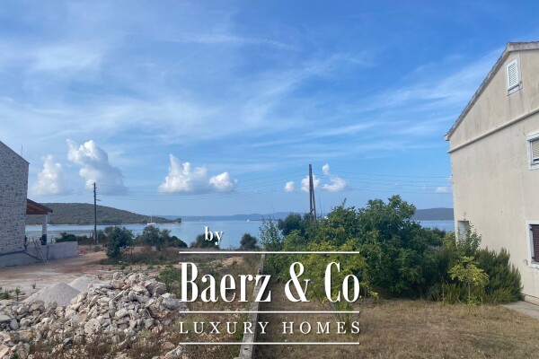 photo 15 Zadar, Ugljan/Muline, family house 256 m² by the sea on a plot of 1,600 m²