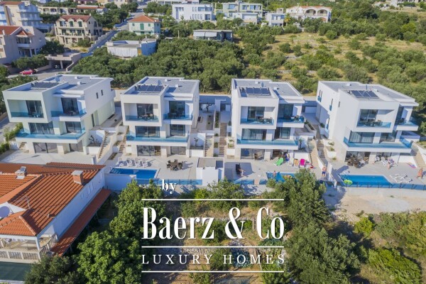 photo 2 Makarska, newly built villa with pool