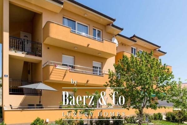 photo 1 Split, house with five modern apartments