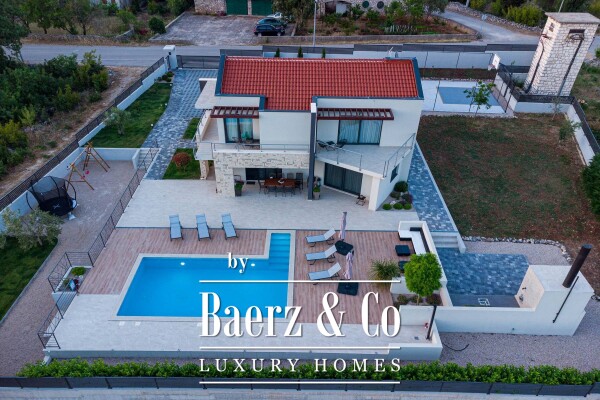 photo 8 Šibenik, luxury villa with swimming pool and basketball court