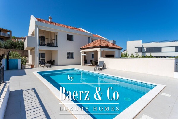 photo 2 Šolta, Stomorska, villa with a pool, net floor area 260 m2