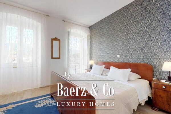 photo 20 Jelsa, a unique house right on the waterfront