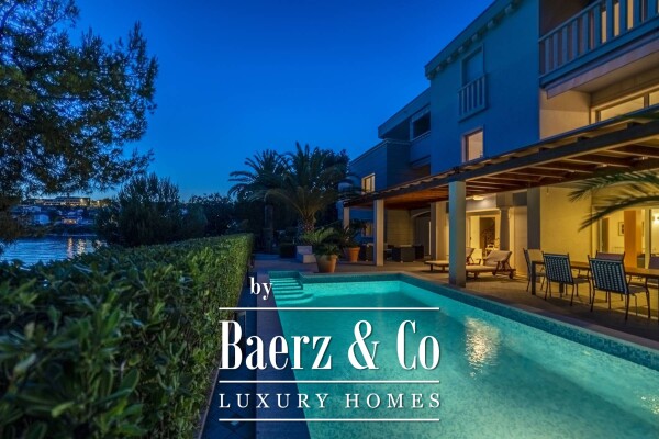 photo 136 Split, Čiovo, modern villa/boutique hotel with 8 apartments, first row to the sea