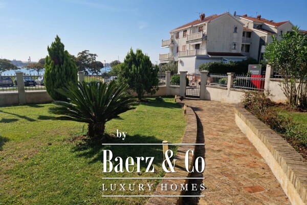 photo 2 Umag, villa first row to the sea