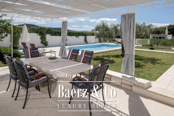 photo 5 Brač, Donji Humac, three charming buildings with a swimming pool on a plot of 1780m2 ​