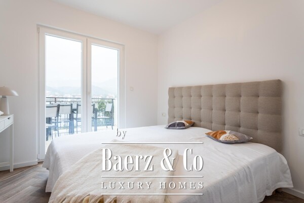 photo 16 Seget Vranjica, unique opportunity, beautiful house first row to the sea