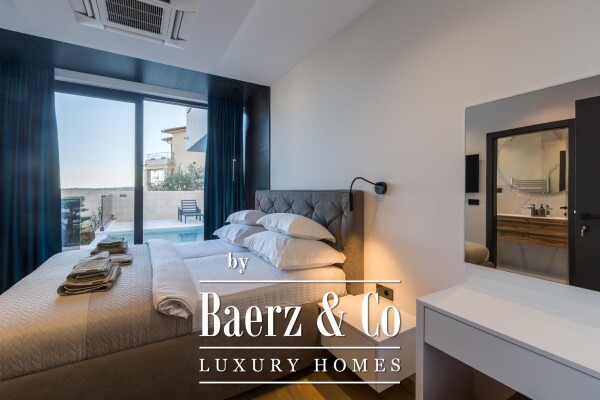 photo 5 Medulin, immaculate luxury villa NKP 400 m2 with pool, 300 m from the beach