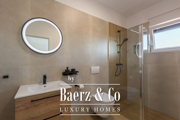 photo 20 Poreč, an impressive villa with a swimming pool in a quiet place