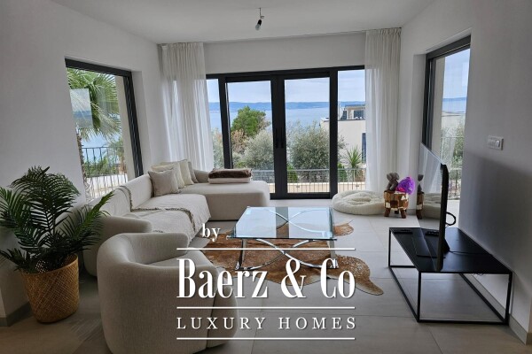 photo 2 Podstrana villa with 4 bedrooms, pool and panoramic sea view