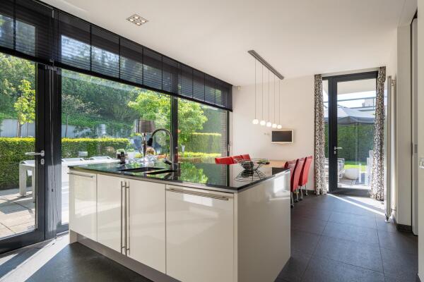 photo 22 Parmentierstraat 25