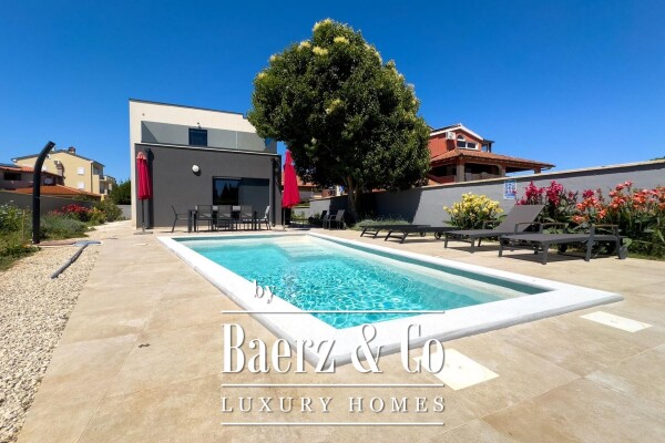 photo 1 Istria, Ližnjan, elegant modern detached house with swimming pool near the beaches