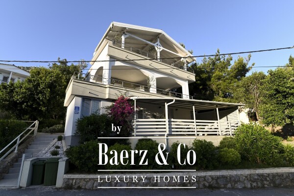 photo 1 Karlobag, Cesarca, beautiful Villa with a pool by the sea NKP 240 m2