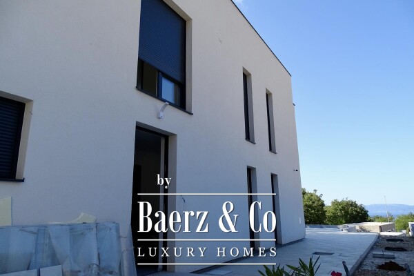 photo 1 Rijeka, Kostrena, Paveki  Villa with 2 apartments, 279m²