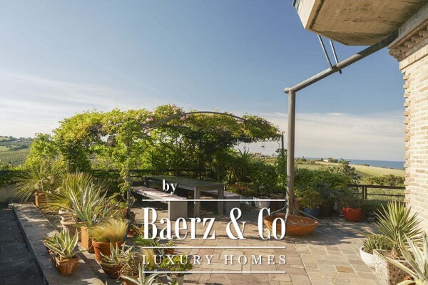 photo 11 Villa for sale 210 m²