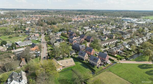 photo 28 Nieuw-Loosdrechtsedijk 77