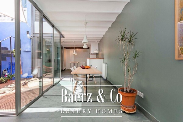 photo 3 Contemporary townhouse 224 sqm useful with solarium 2 steps from the Rambla de Poblenou