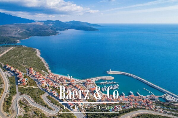 photo 12 Luxury Three Bedroom Apartment with Panoramic Seaview in Montenegro