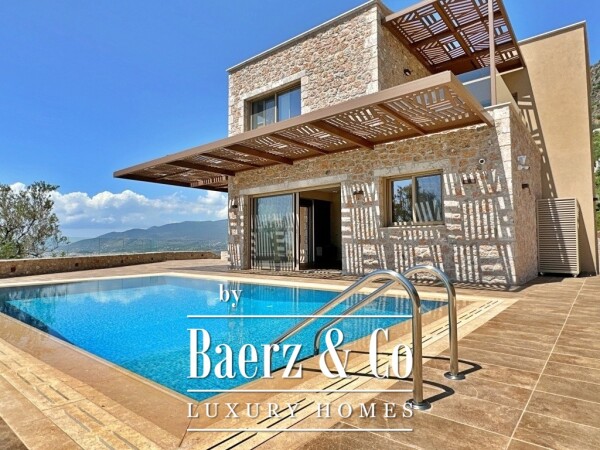 photo 1 (For Sale) Residential Villa || Messinia/Kalamata - 310 Sq.m, 5 Bedrooms, 2.150.000€