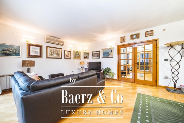 photo 5 Zagreb, Šalata, unique villa 450 m2 in a prime location