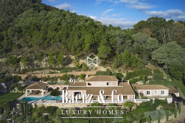 photo 4 Luxury villa with dominant sea view