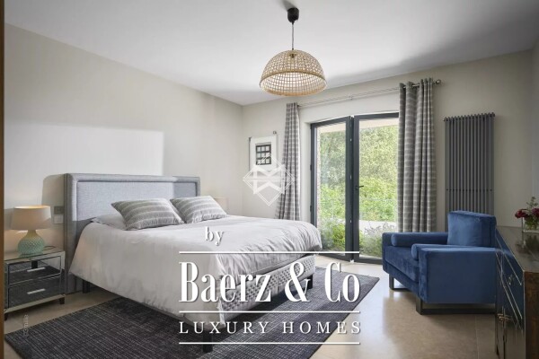 photo 7 Beautiful villa a few minutes from the town centre