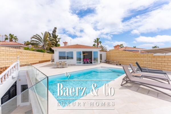 photo 2 Elegant bungalow in prestigious area.