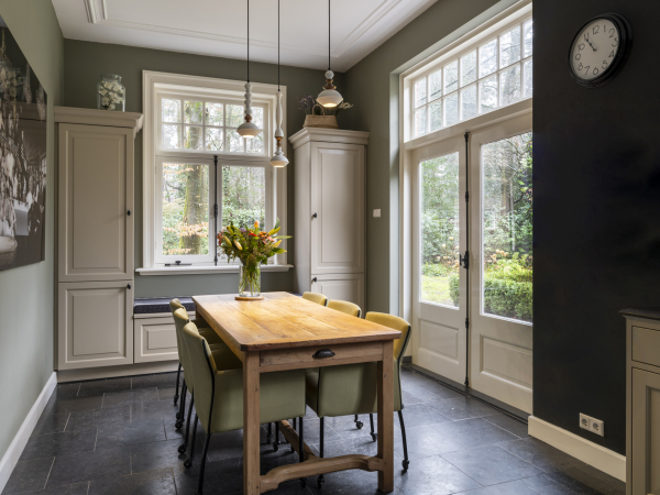 photo 18 Burgemeester de Manlaan 98