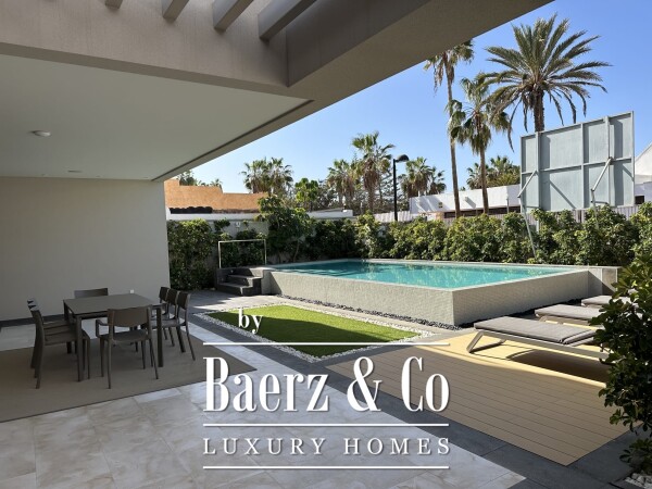 photo 15 Exceptional Luxury Villa Just Steps from the Beach