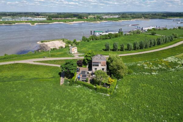 photo 81 Rijndijk 28