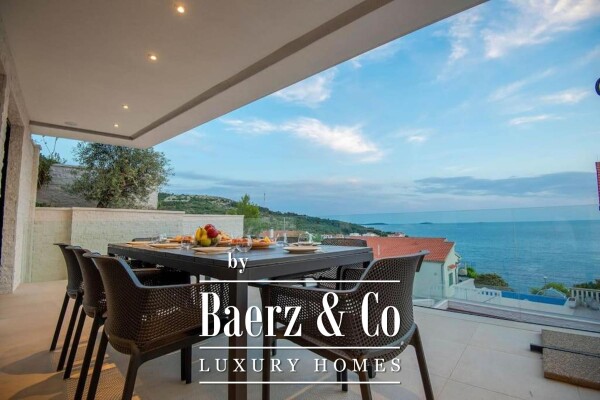 photo 9 Primošten, Bilo, beautiful villa with a swimming pool and sea view, tennis court