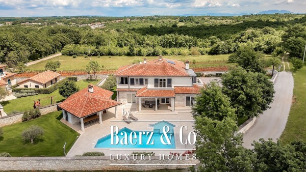 photo 43 Luxury Villa with a large pool and complete privacy – near Poreč