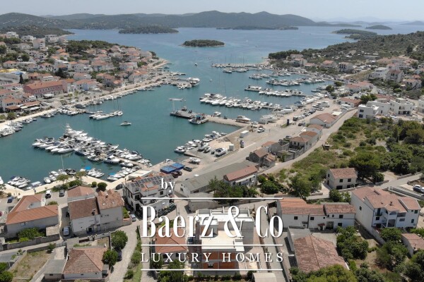 photo 3 Island of Murter, Jezera, house with a swimming pool, second row to the sea, 210,28 m²