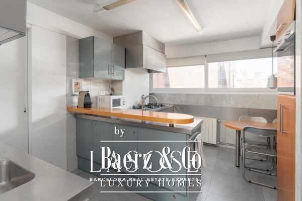 photo 34 Barcelona, Les Tres Torres