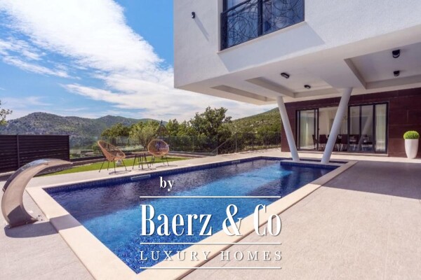 photo 13 Surroundings of Omiš, modern villa with swimming pool