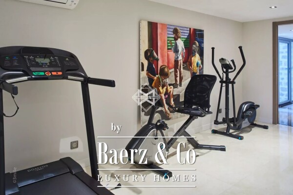 photo 16 Cannes Croisette - Rare Villa on the Croisette