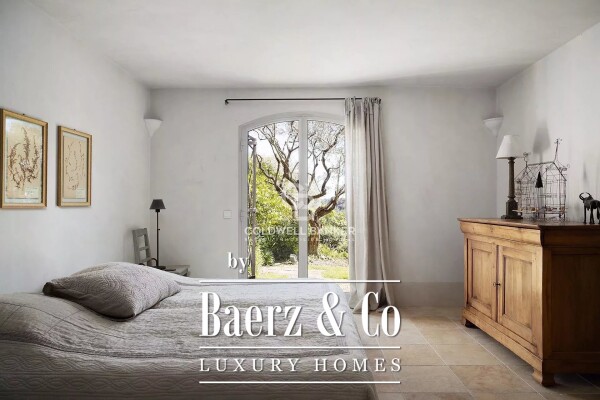 photo 19 Stunning Property with Panoramic Sea View