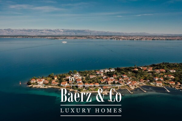 photo 12 Island of Ugljan, Sutomišćica, house with swimming pool and sea view