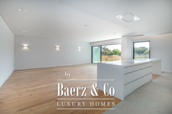 photo 17 4 bedroom flat with private garden, in Parede