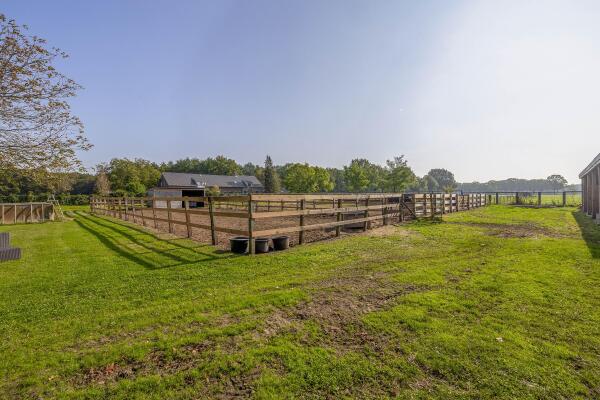 photo 4 Hoevensestraat 10