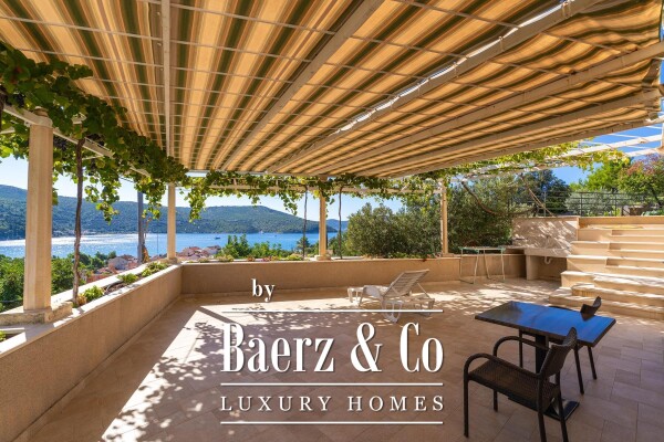 photo 1 Slano – Elevated House with Garage and Scenic Views