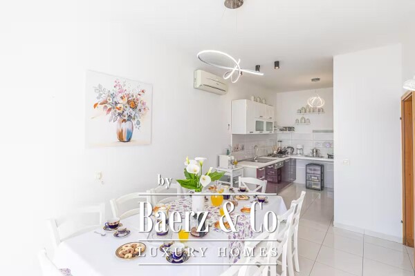 photo 7 Kaštel Sućurac, beautiful house with swimming pool in the first row to the sea