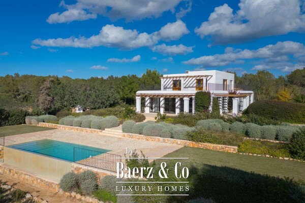 photo 1 Beautiful luxury home in Santa Gertrudis De Fruitera, Santa Gertrudis De Fruitera