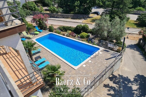 photo 1 Crikvenica, house with 8 apartments and a pool, 500 m from the sea, excellent investment