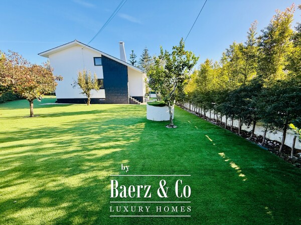 photo 13 4 bedroom house with heated swiming pool garden and garage in Sintra